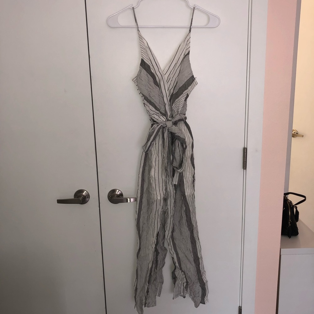 Adorable jumpsuit!!! Never worn!!